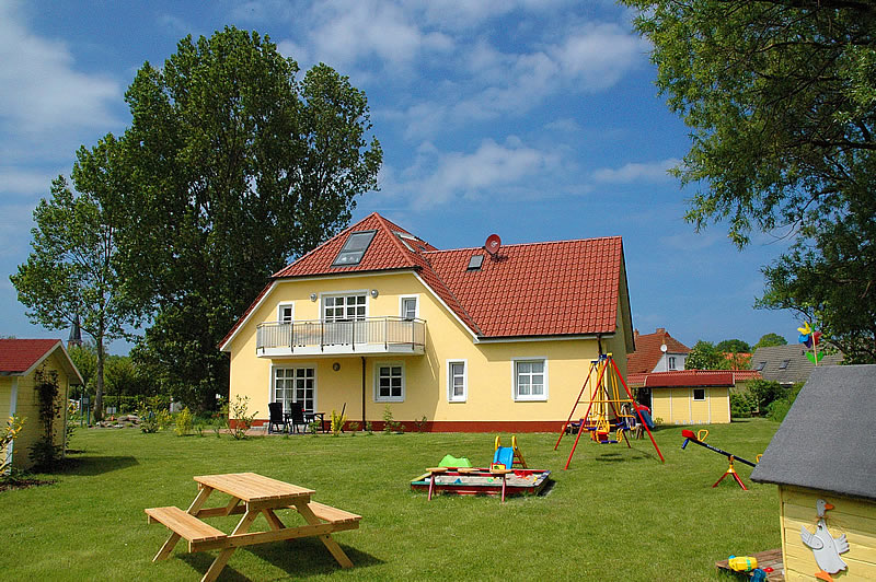 3-Zimmer-Ferienwohnung 'Weiss' - Haus Emily in Wustrow